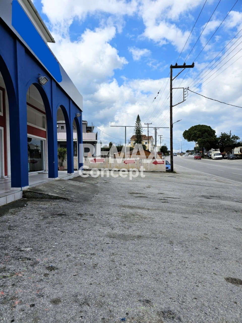 Image 2 of 22