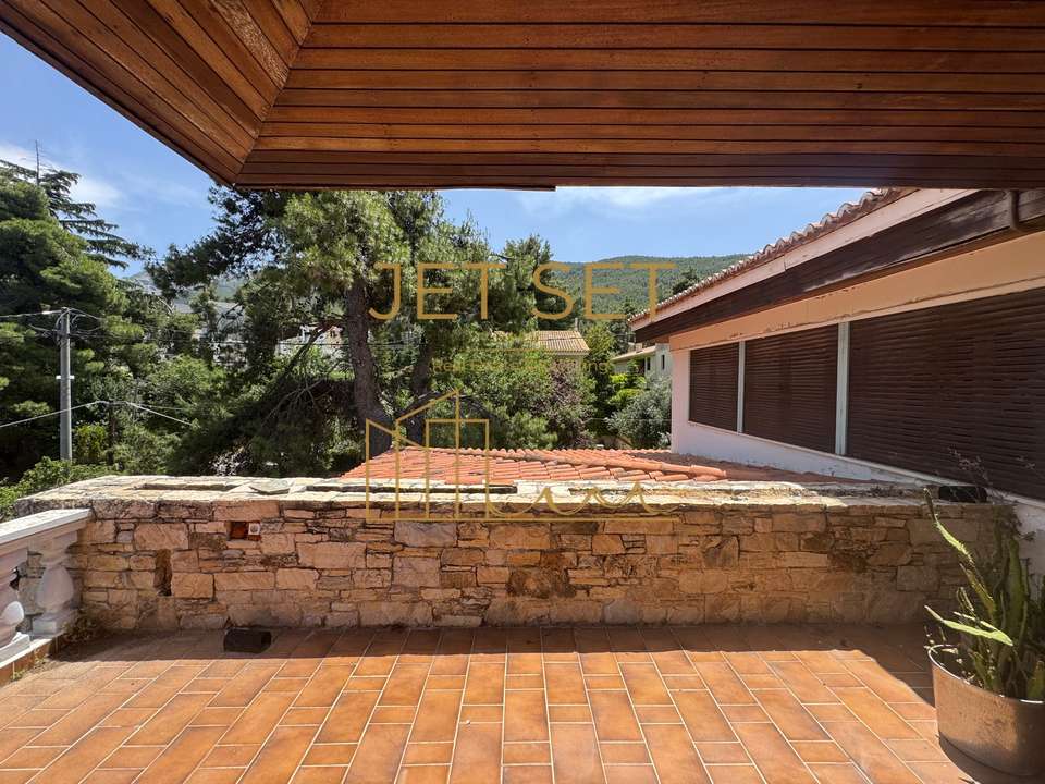 Image 2 of 23