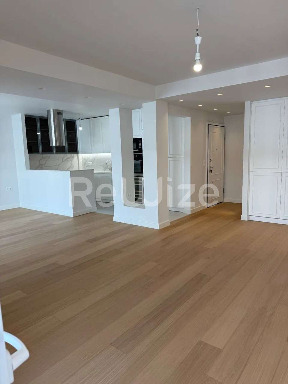 Image 2 of 24