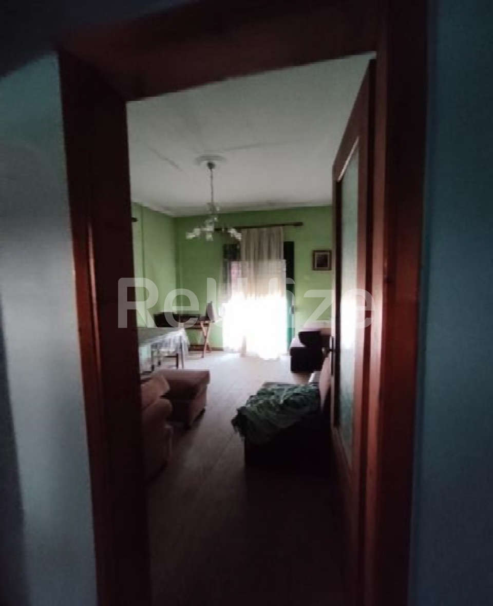Image 2 of 9