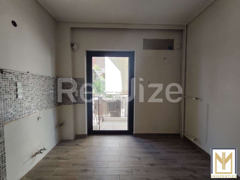 Image 2 of 24