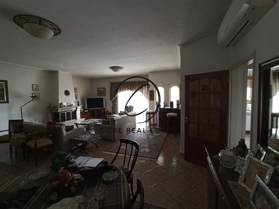 Image 2 of 23