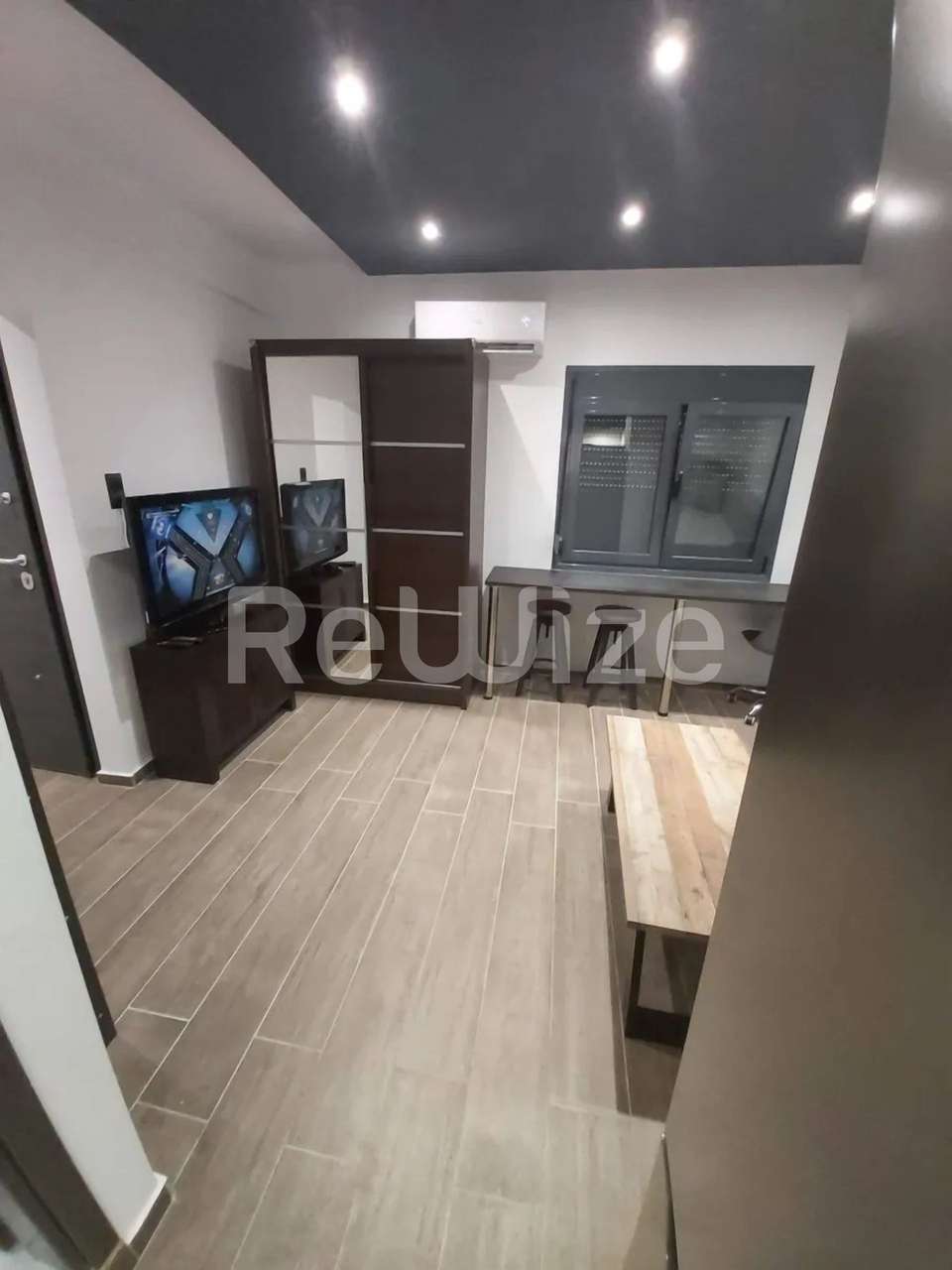 Image 2 of 23