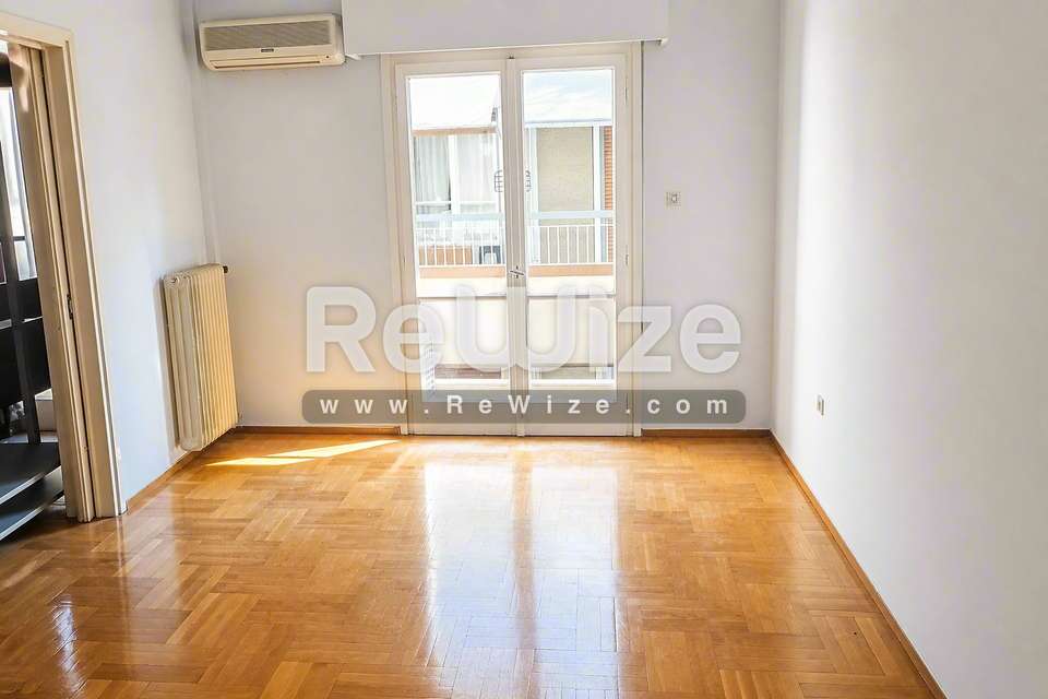 Image 2 of 9