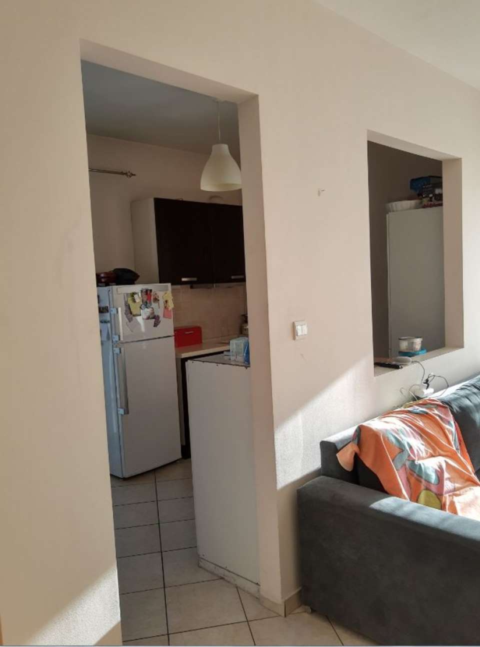 Image 2 of 7