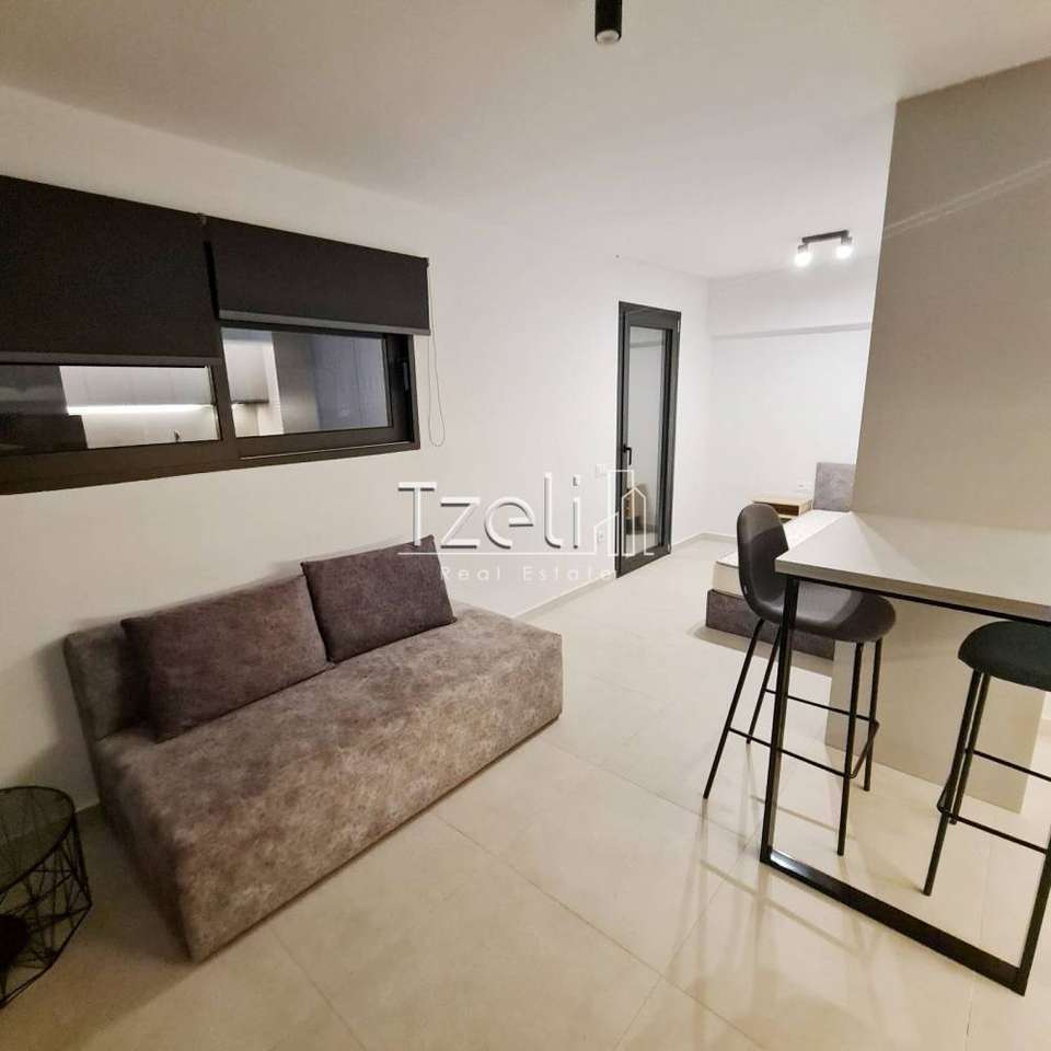 Image 1 of 20