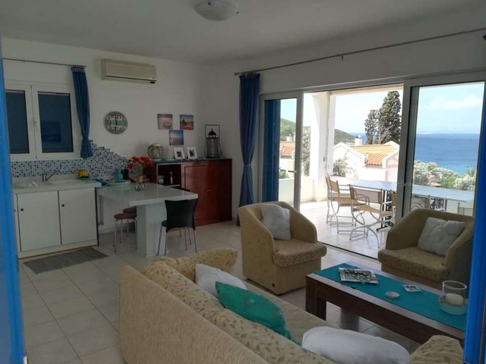 Image 2 of 11
