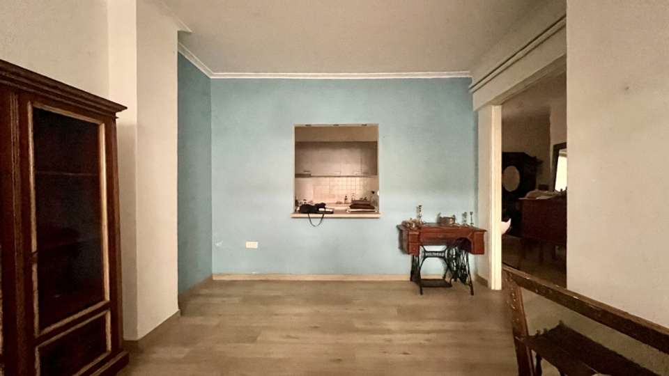 Image 1 of 31