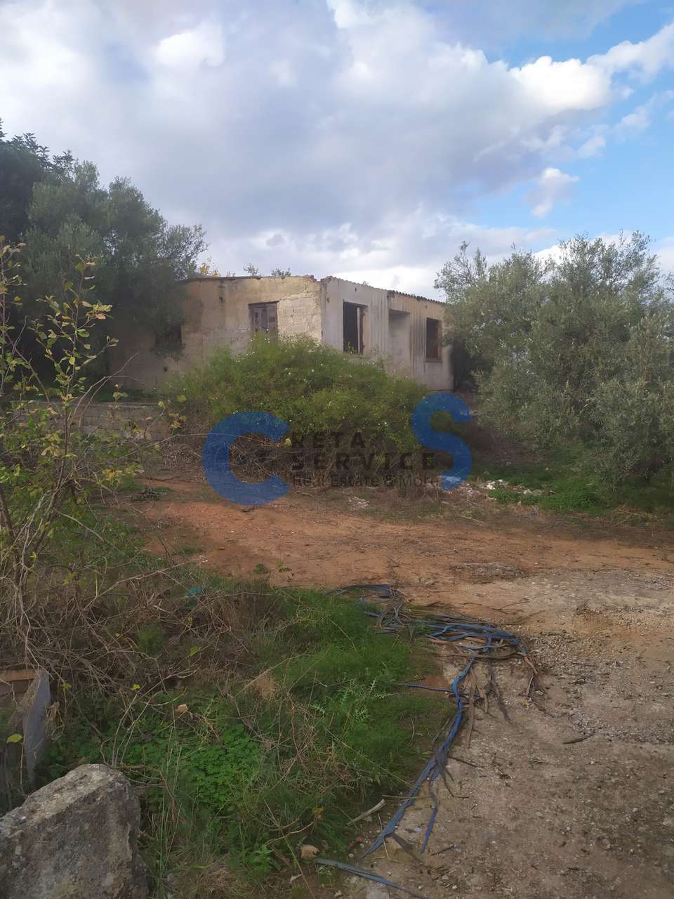 Image 1 of 8