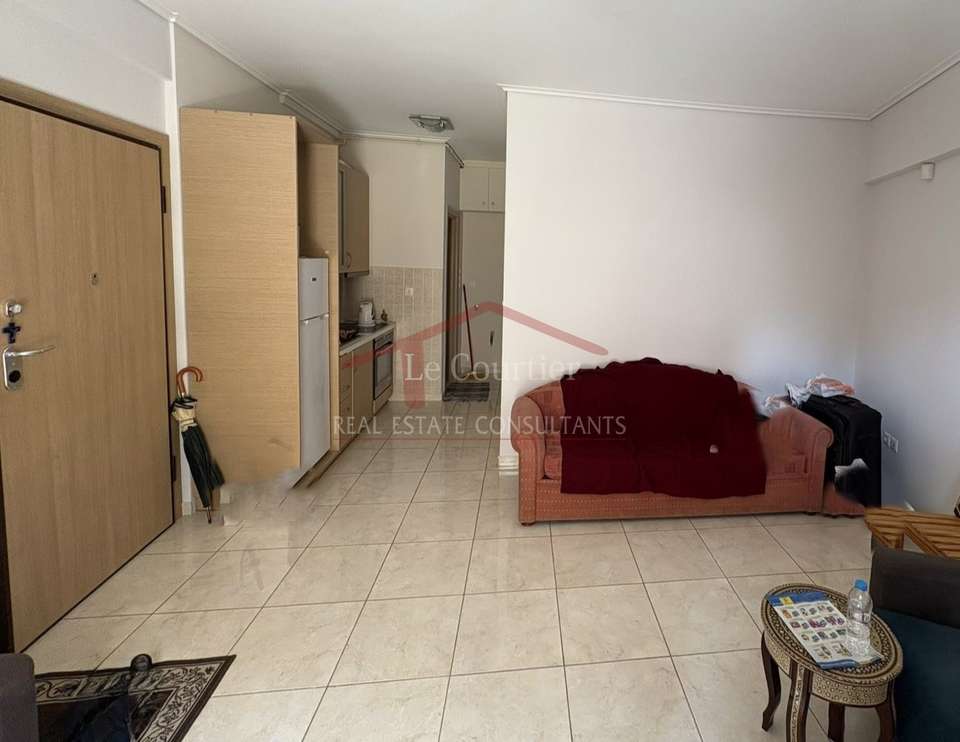 Image 0 of 7