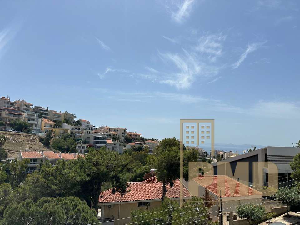 Image 2 of 11
