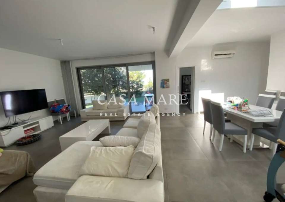 Image 1 of 14