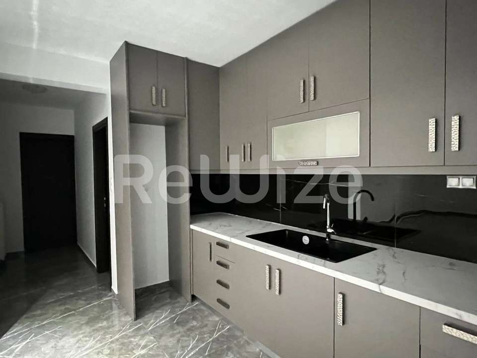 Image 2 of 16