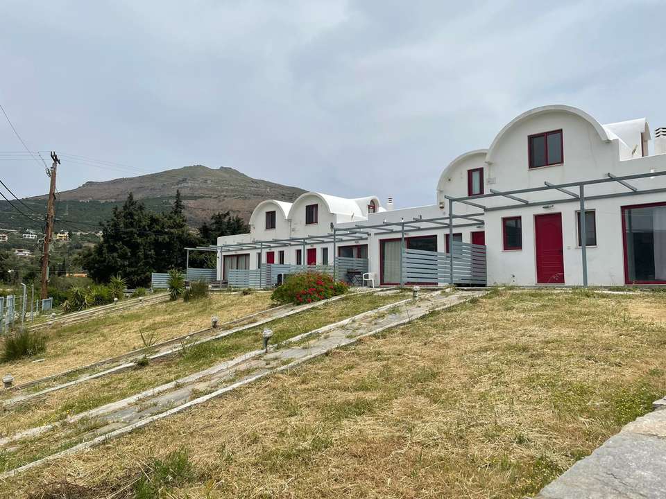 Image 0 of 12