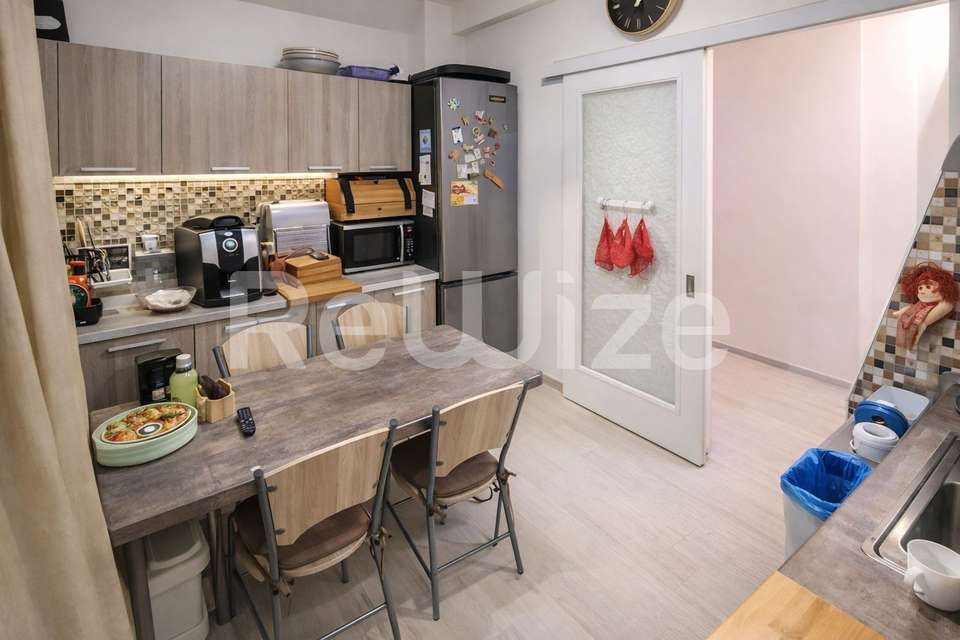 Image 2 of 14