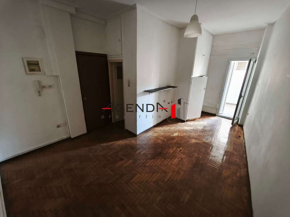 Image 2 of 12