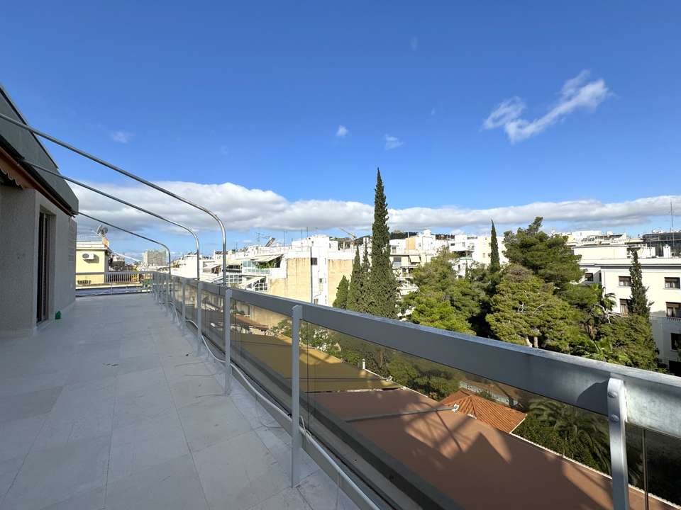 Image 0 of 21
