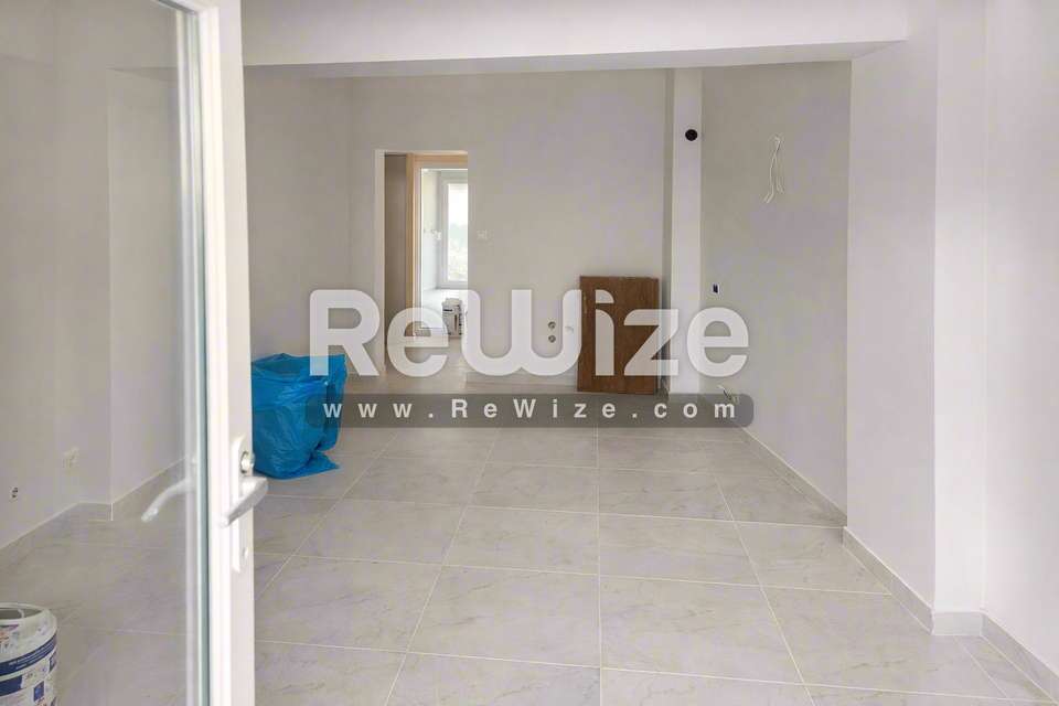 Image 2 of 11