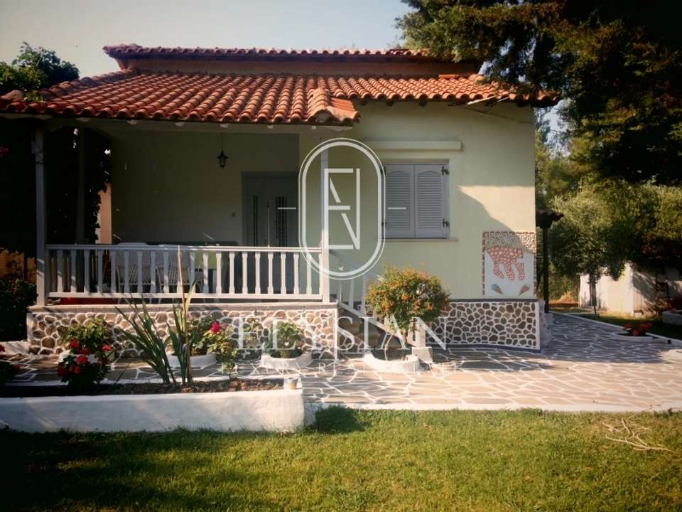Image 0 of 9