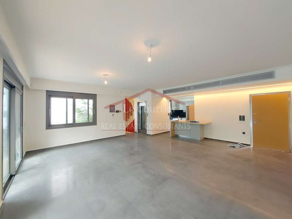 Image 0 of 25