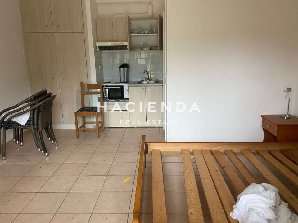 Image 1 of 9