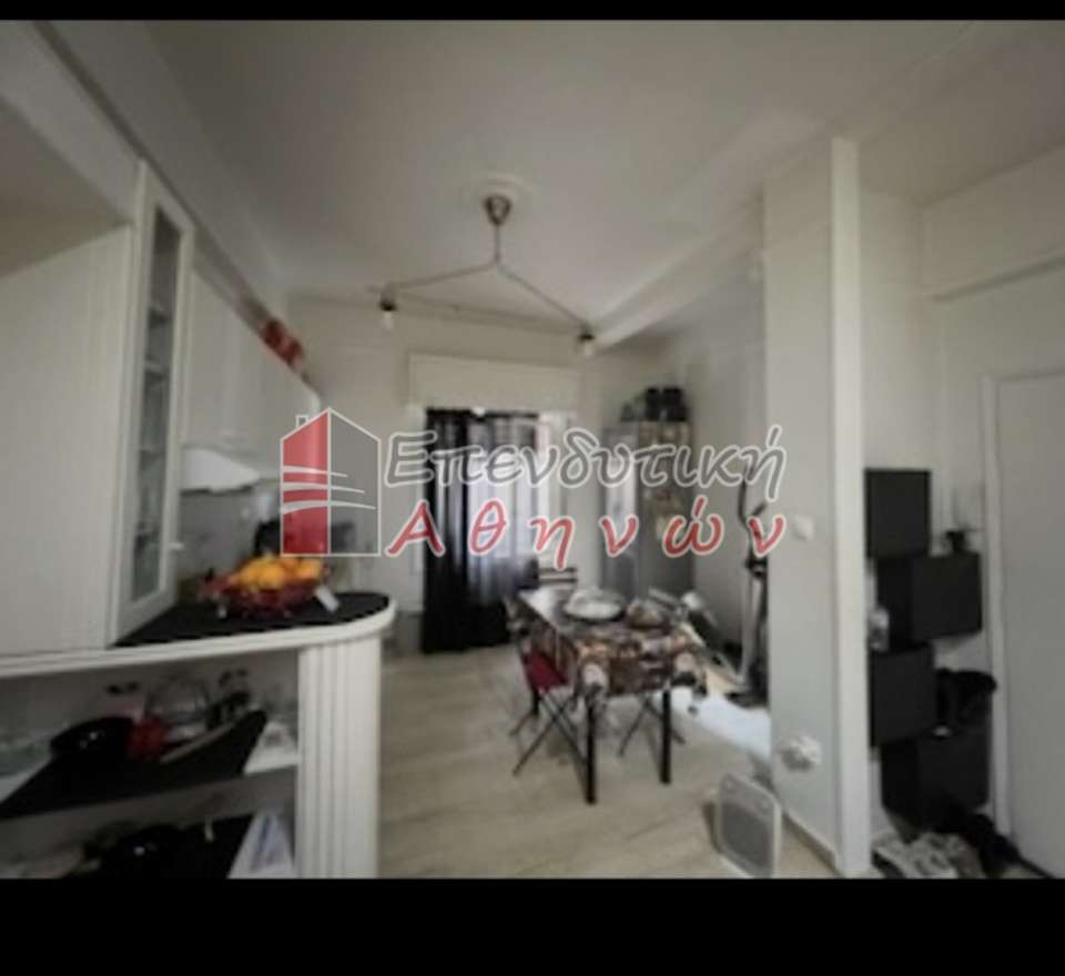 Image 0 of 5
