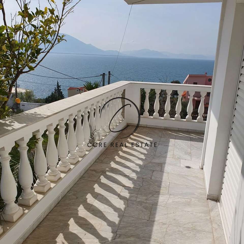 Image 2 of 28