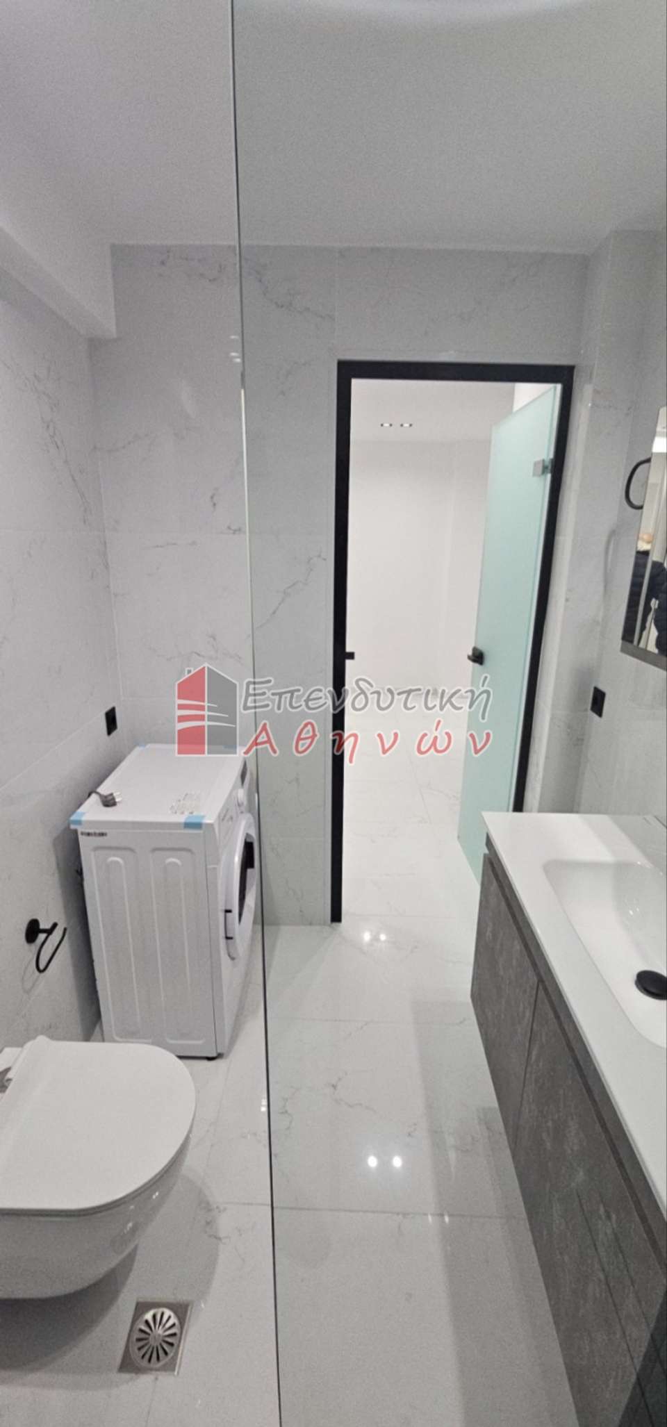 Image 3 of 9