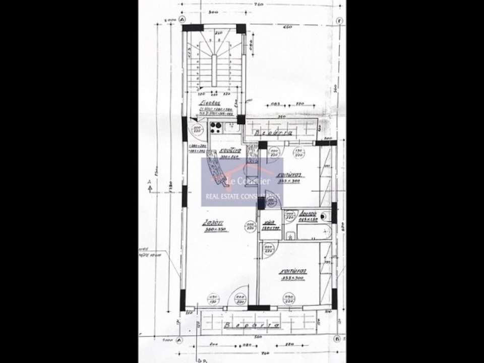 Image 0 of 4