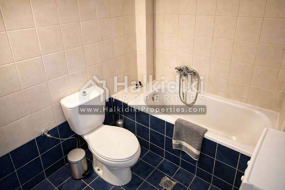 Image 2 of 16