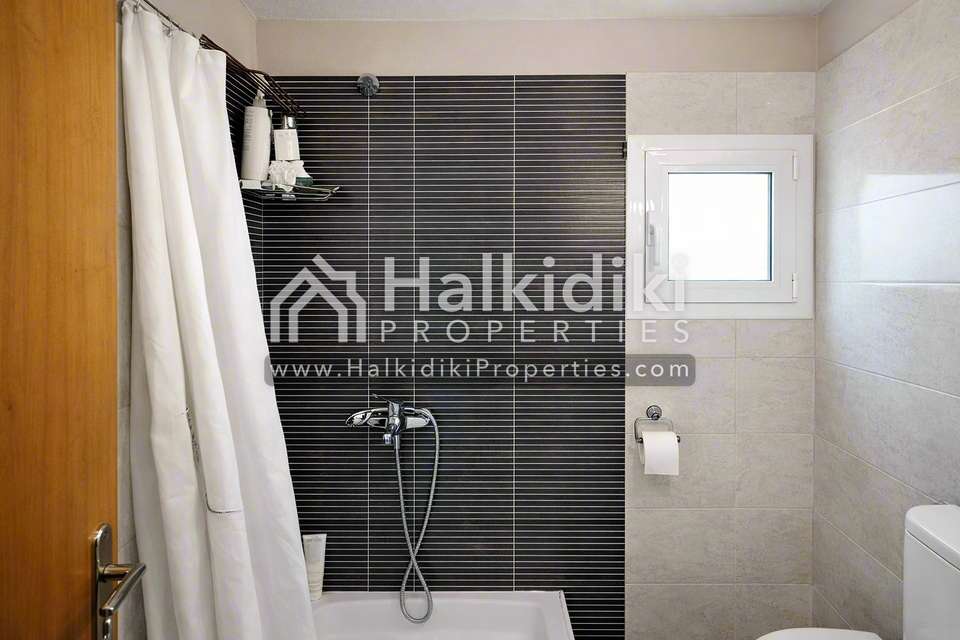 Image 2 of 30