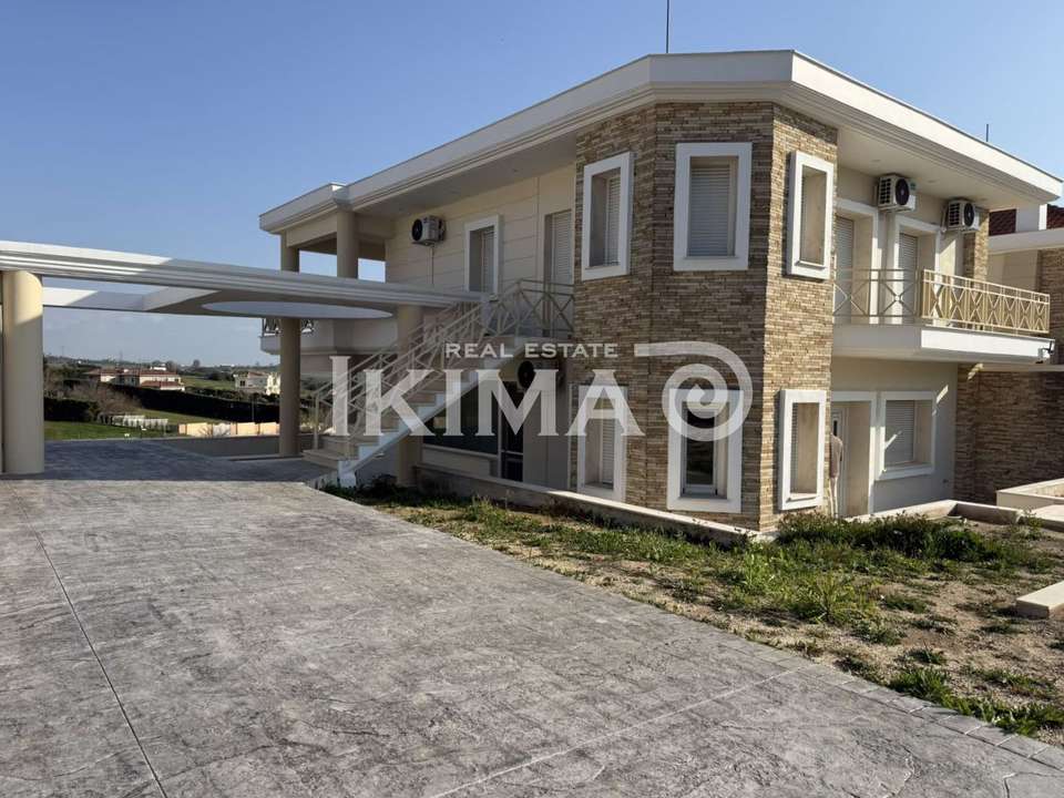 Image 0 of 19