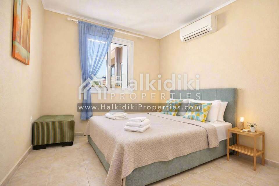 Image 2 of 10