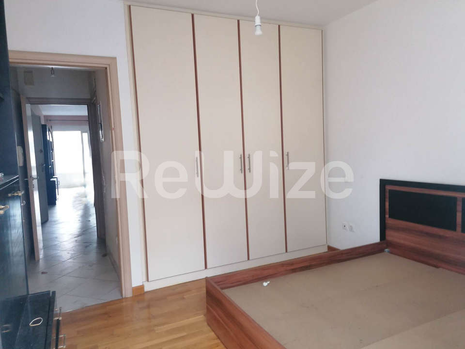 Image 2 of 16