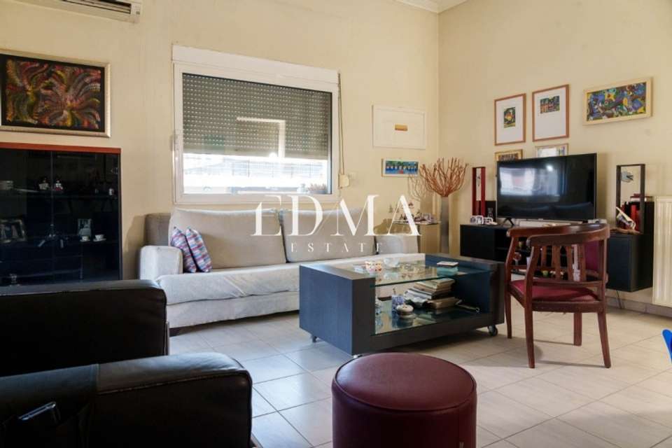 Image 2 of 17