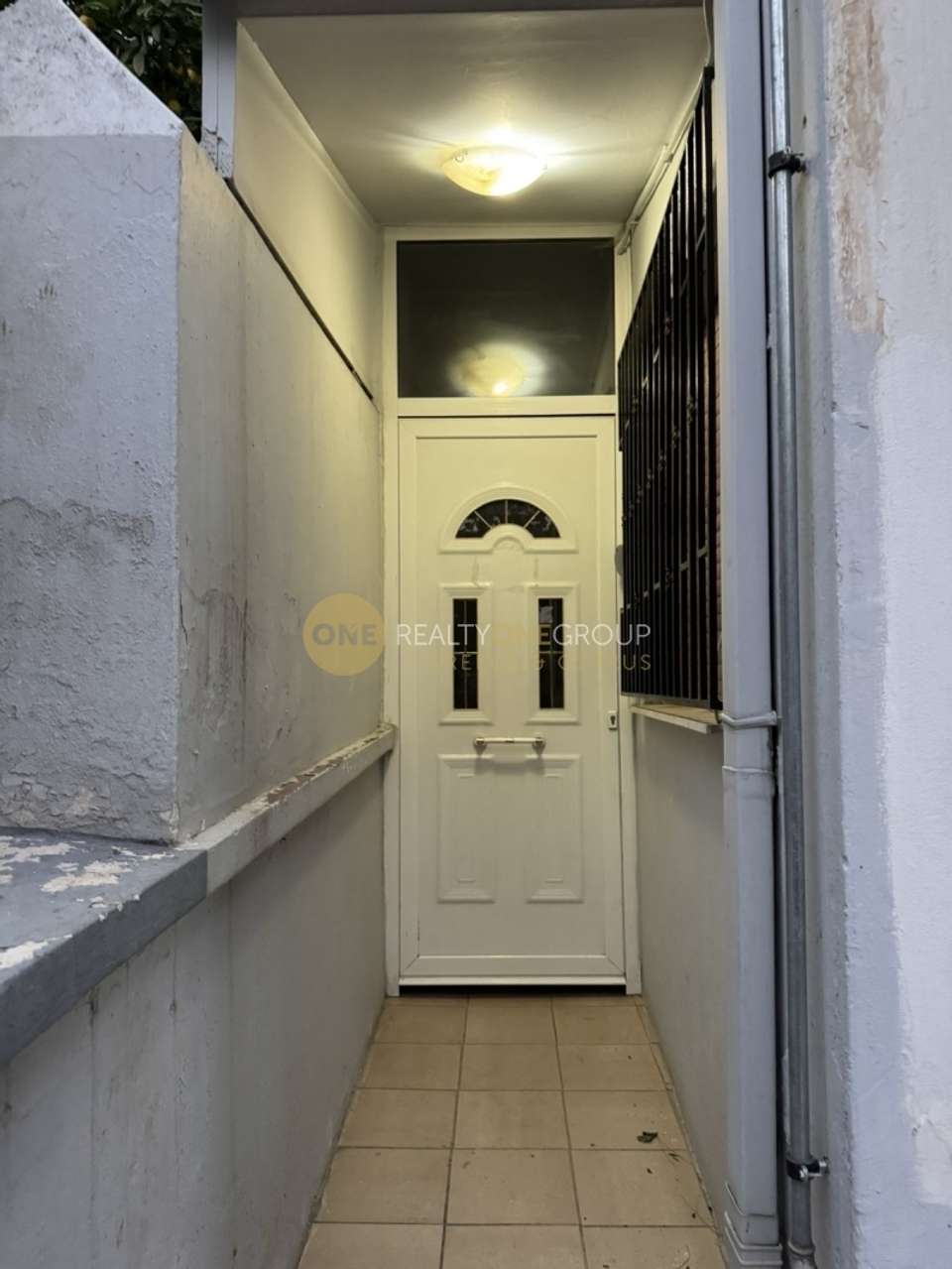 Image 0 of 20