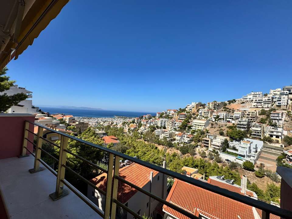 Image 0 of 28