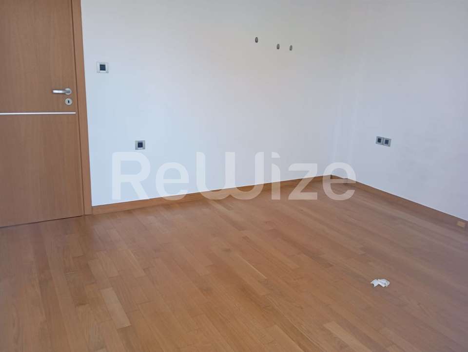 Image 1 of 27