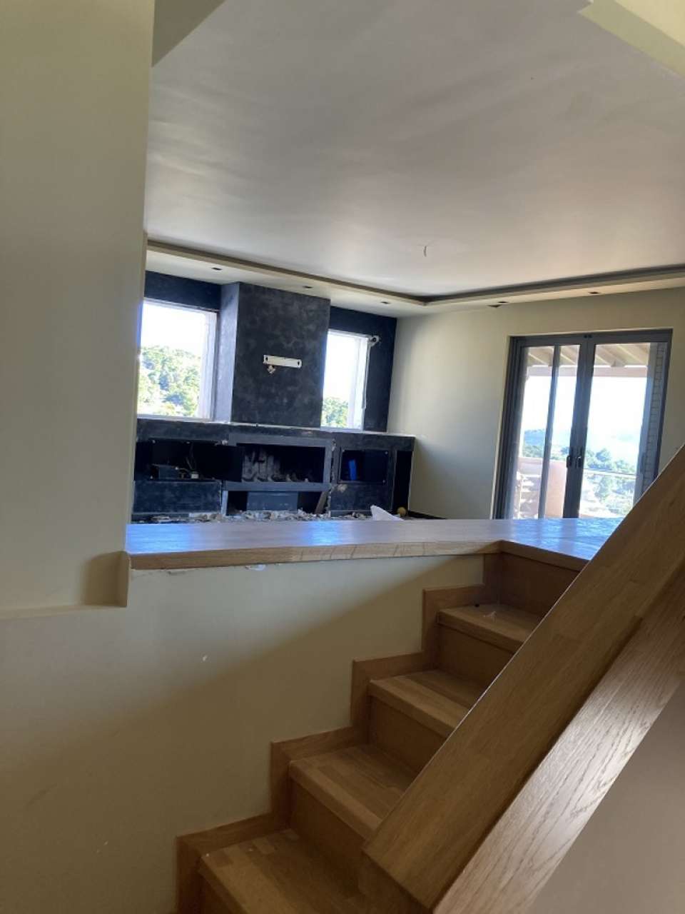 Image 2 of 7