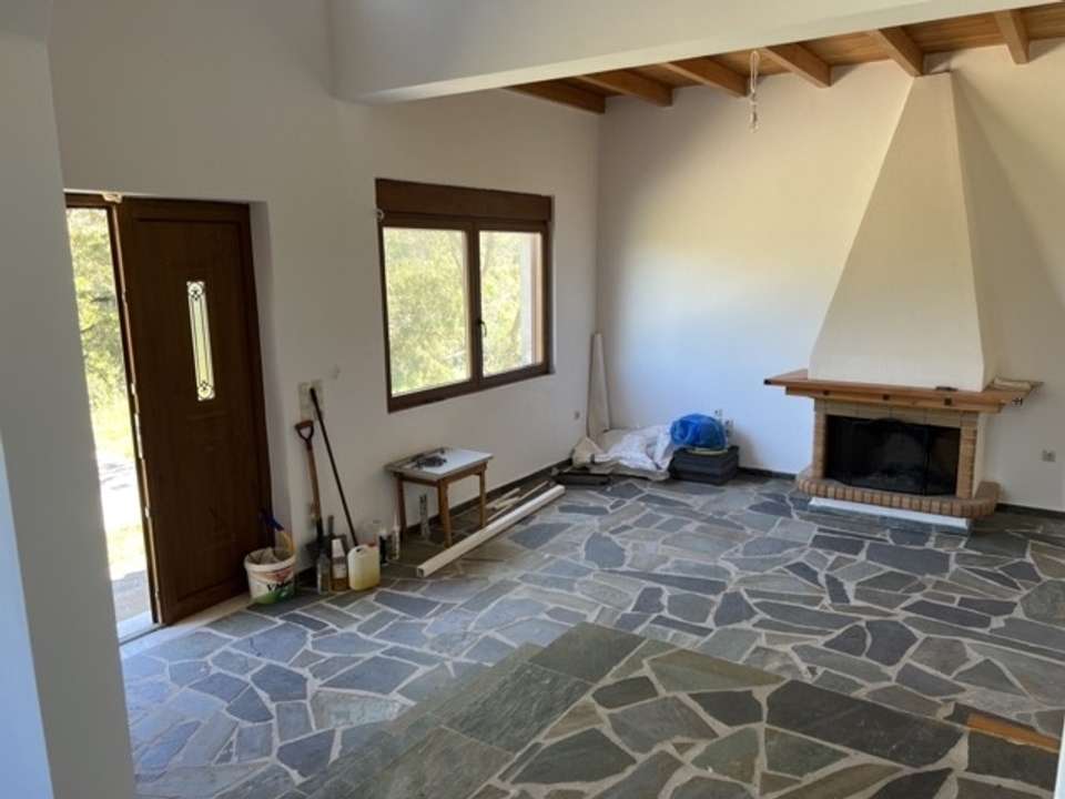 Image 0 of 24