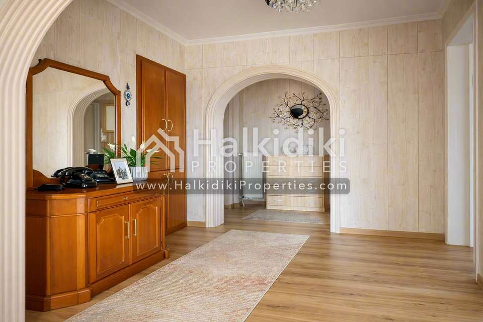 Image 2 of 12