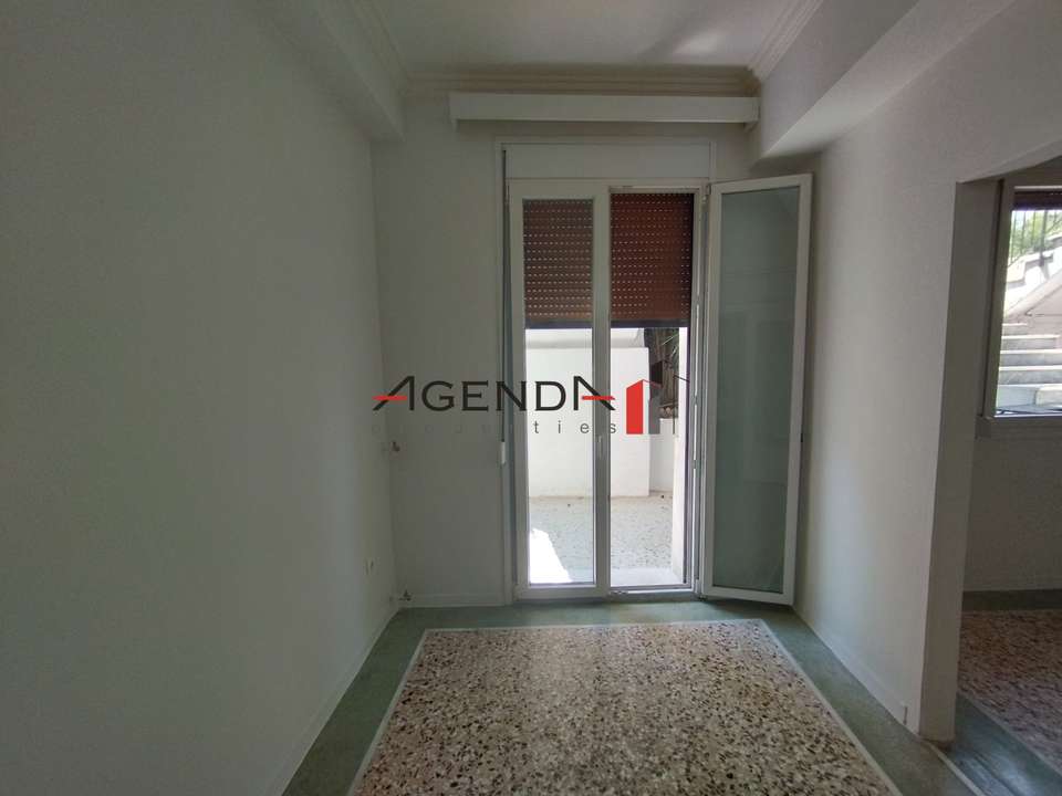 Image 2 of 33