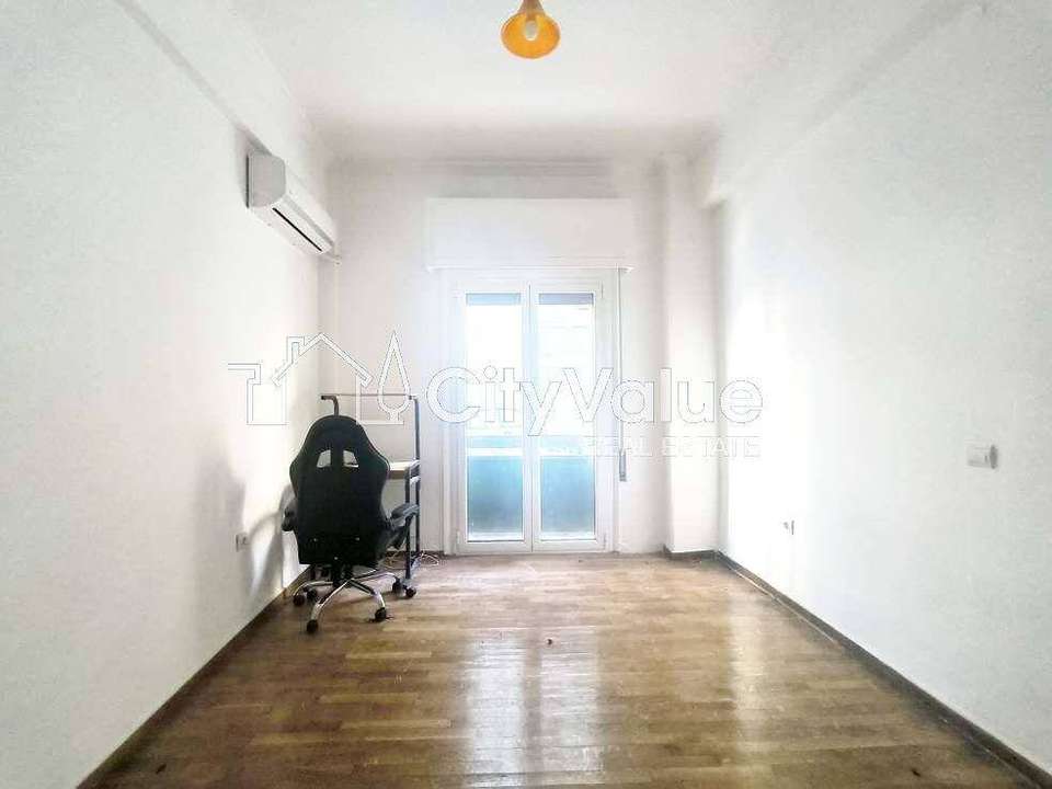 Image 2 of 19