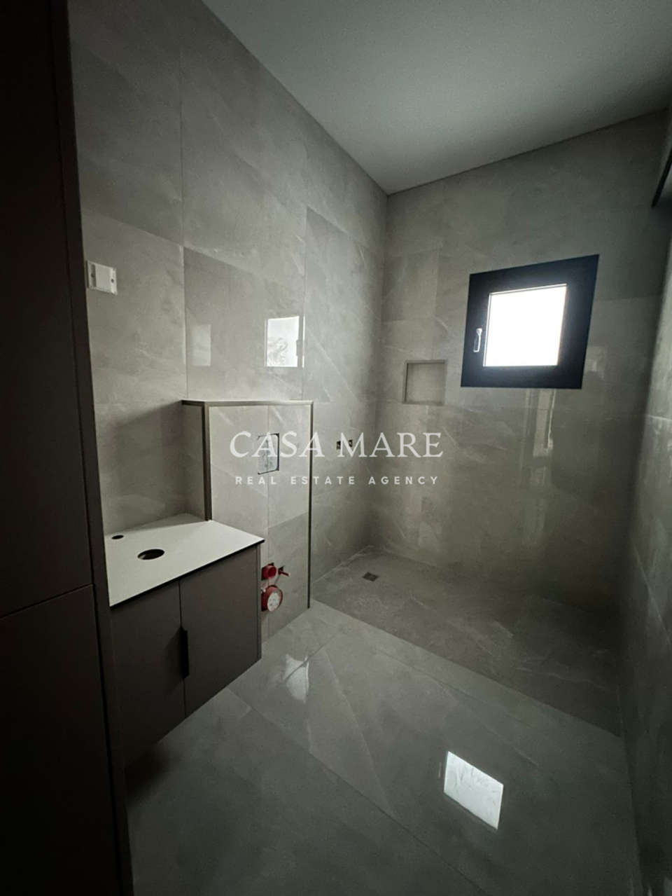 Image 6 of 16