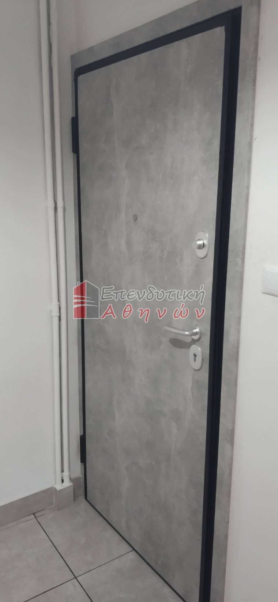 Image 2 of 24