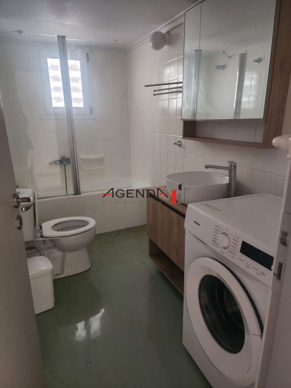 Image 1 of 20