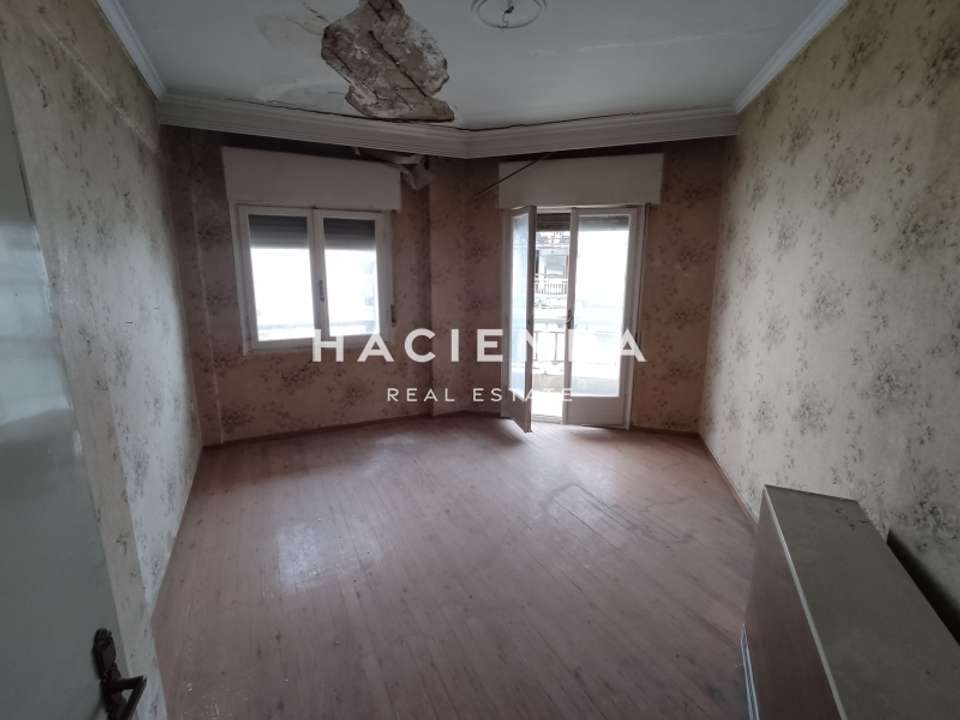 Image 1 of 22