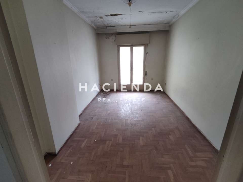 Image 2 of 22