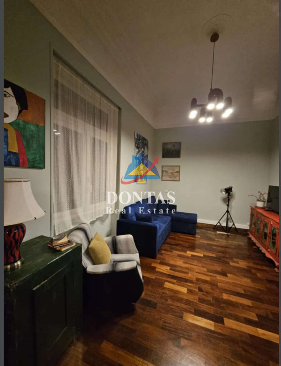 Image 0 of 10