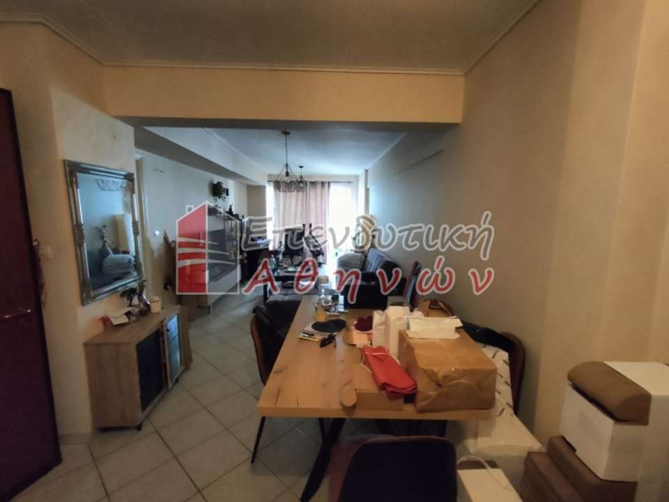 Image 0 of 9